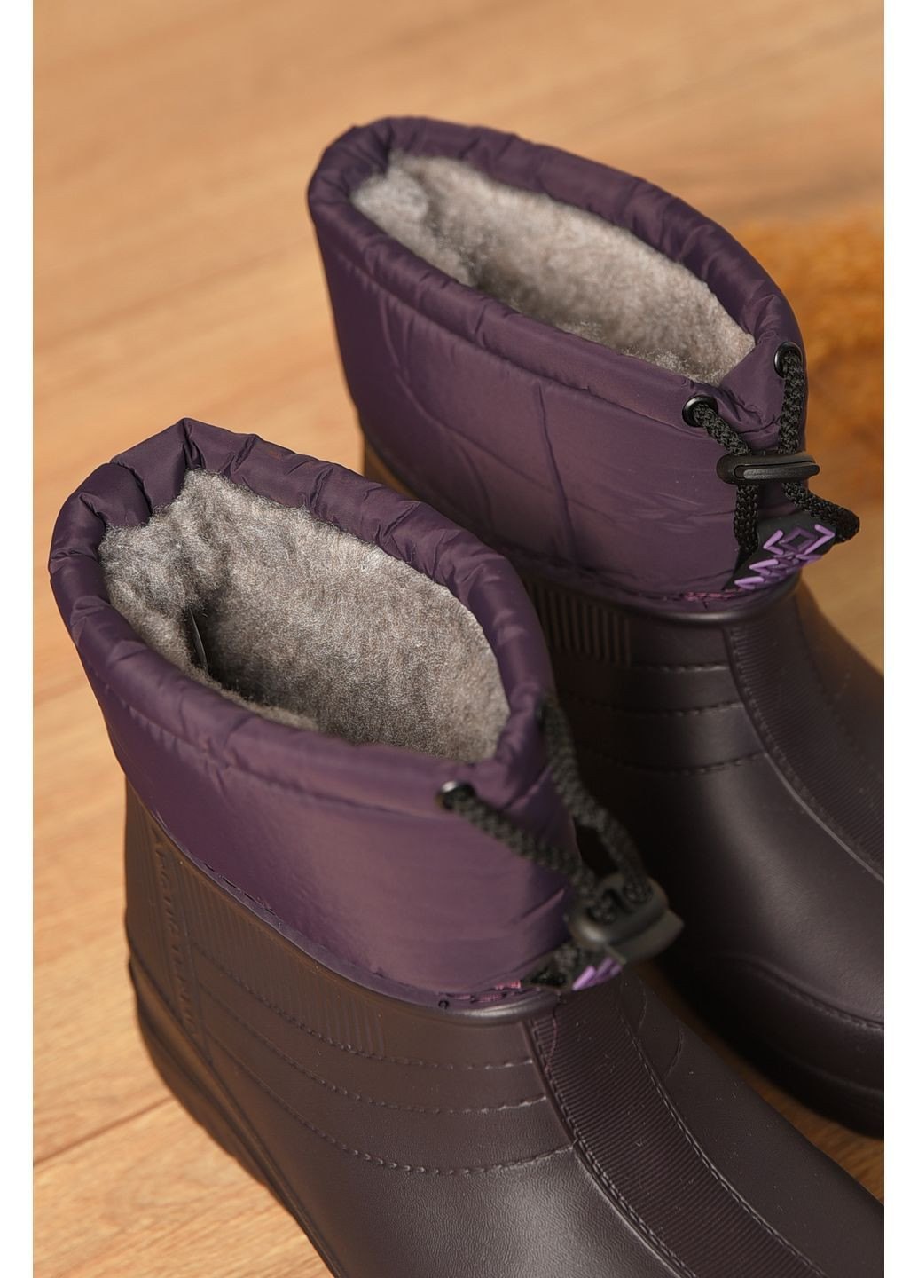 Дутики жіночі на хутрі чорного кольору Let's Shop (362027504)