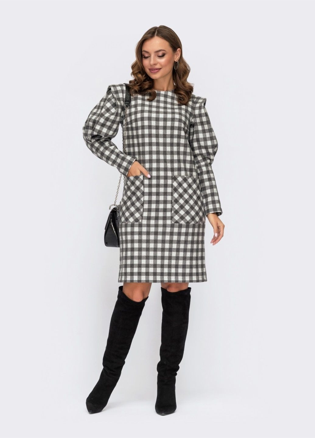 Серое кэжуал серое платье в клетку с объемными рукавами и накладными карманами Dressa в клетку