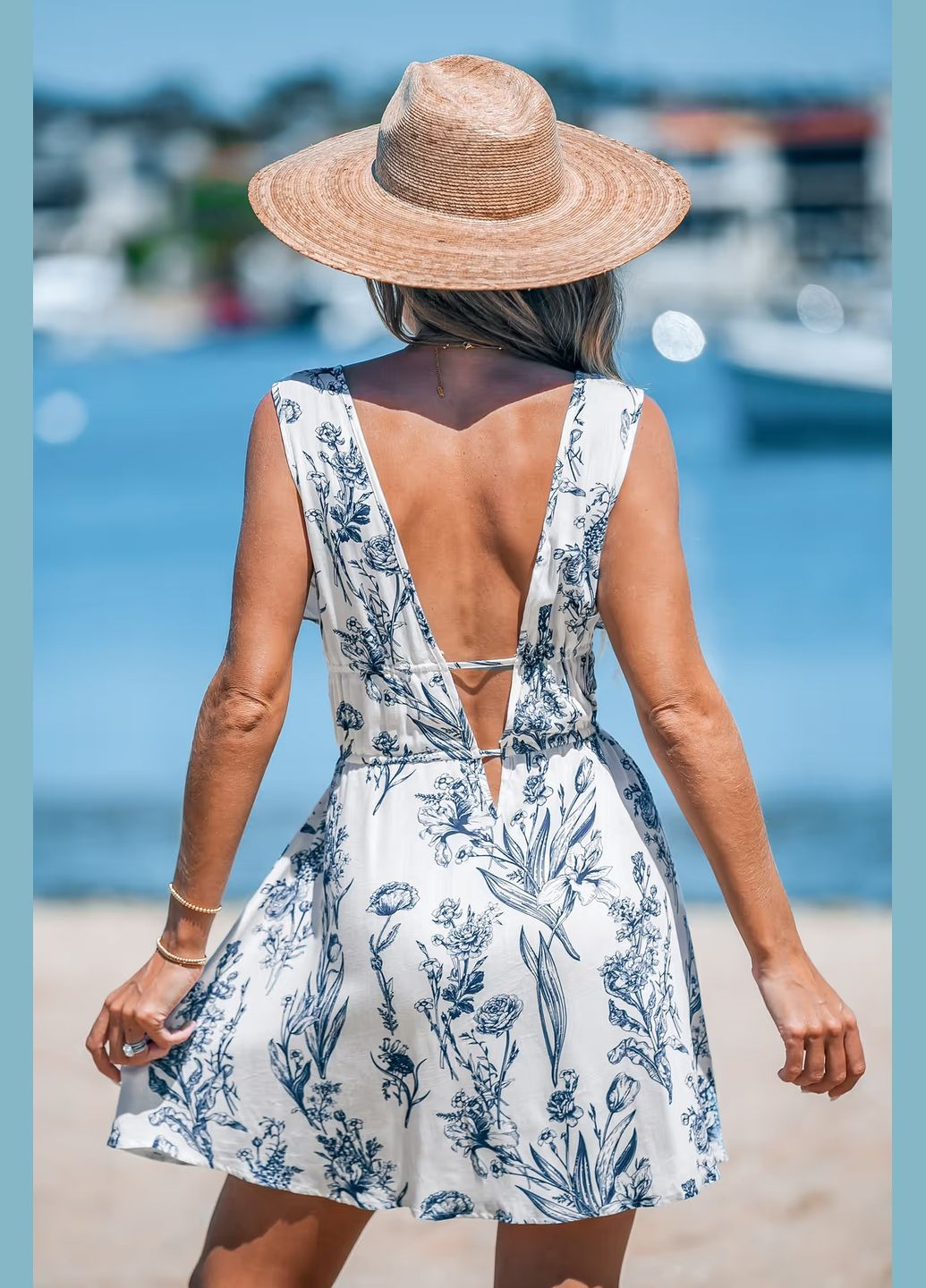 Белое пляжное платье CUPSHE с цветочным принтом