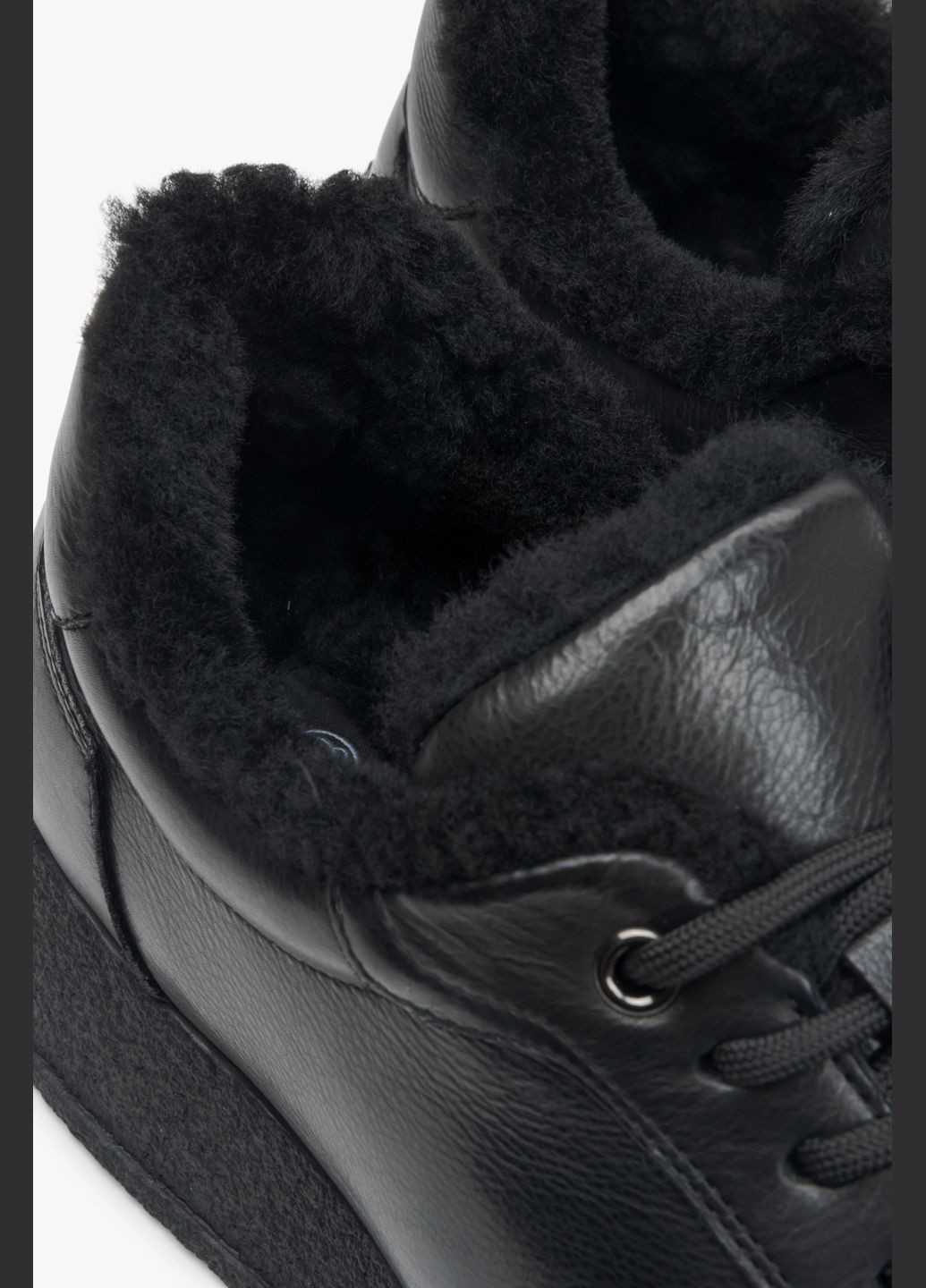 Черные зимние кроссовки, цвет черный Estro