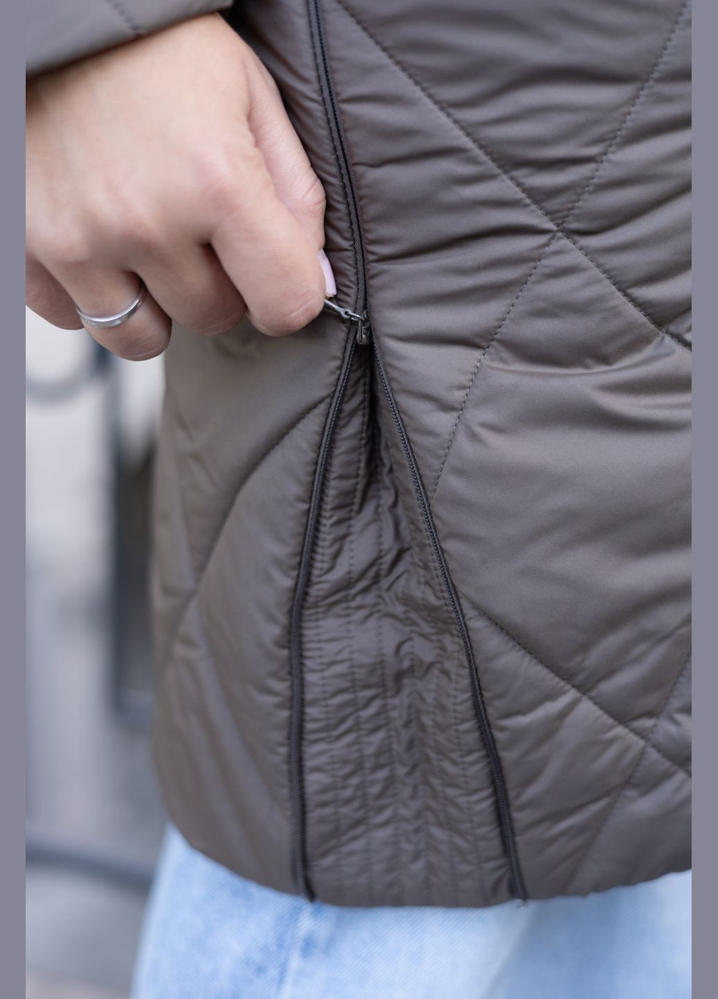 Оливковое зимнее Женское зимнее длинное пальто больших размеров 502852 Delfy