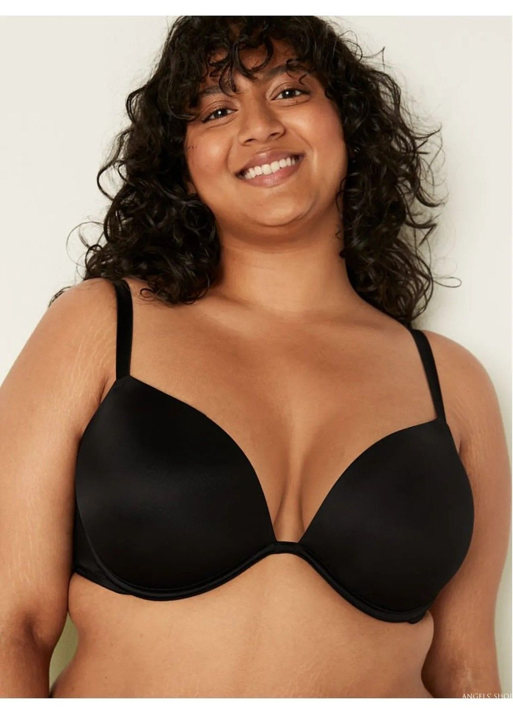 Чёрный бюстгальтер pink wear everywhere super push-up black Victoria's Secret