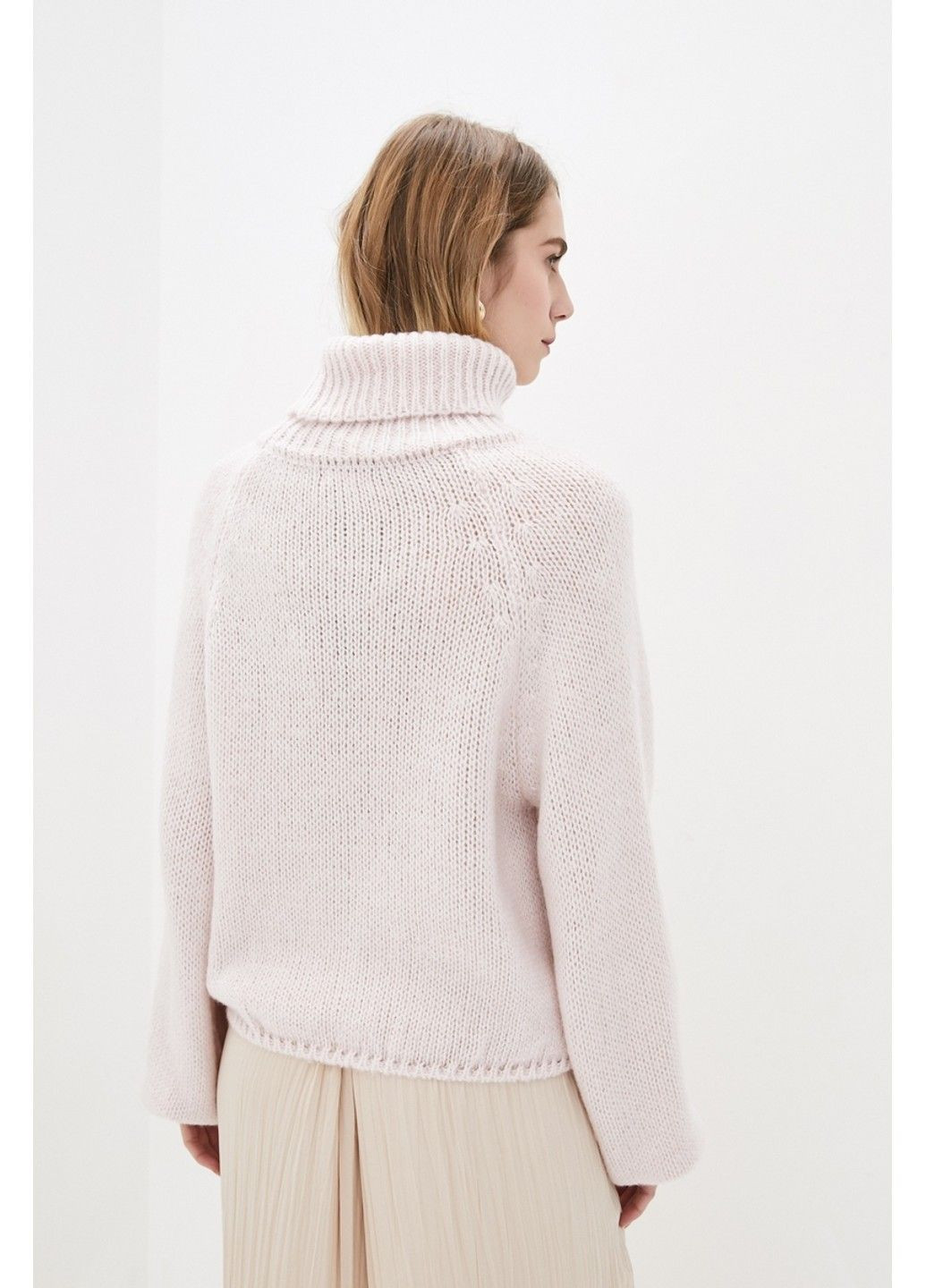 Пудровий зимовий светр sw866 Sewel