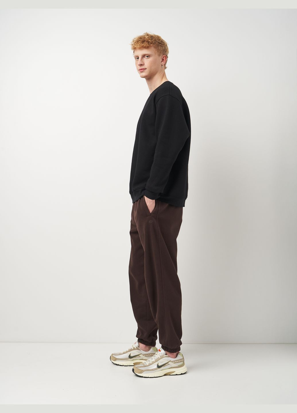 Черный свитшот мужской утепленный с начёсом чёрный Роза однотонный без декора (315017753)