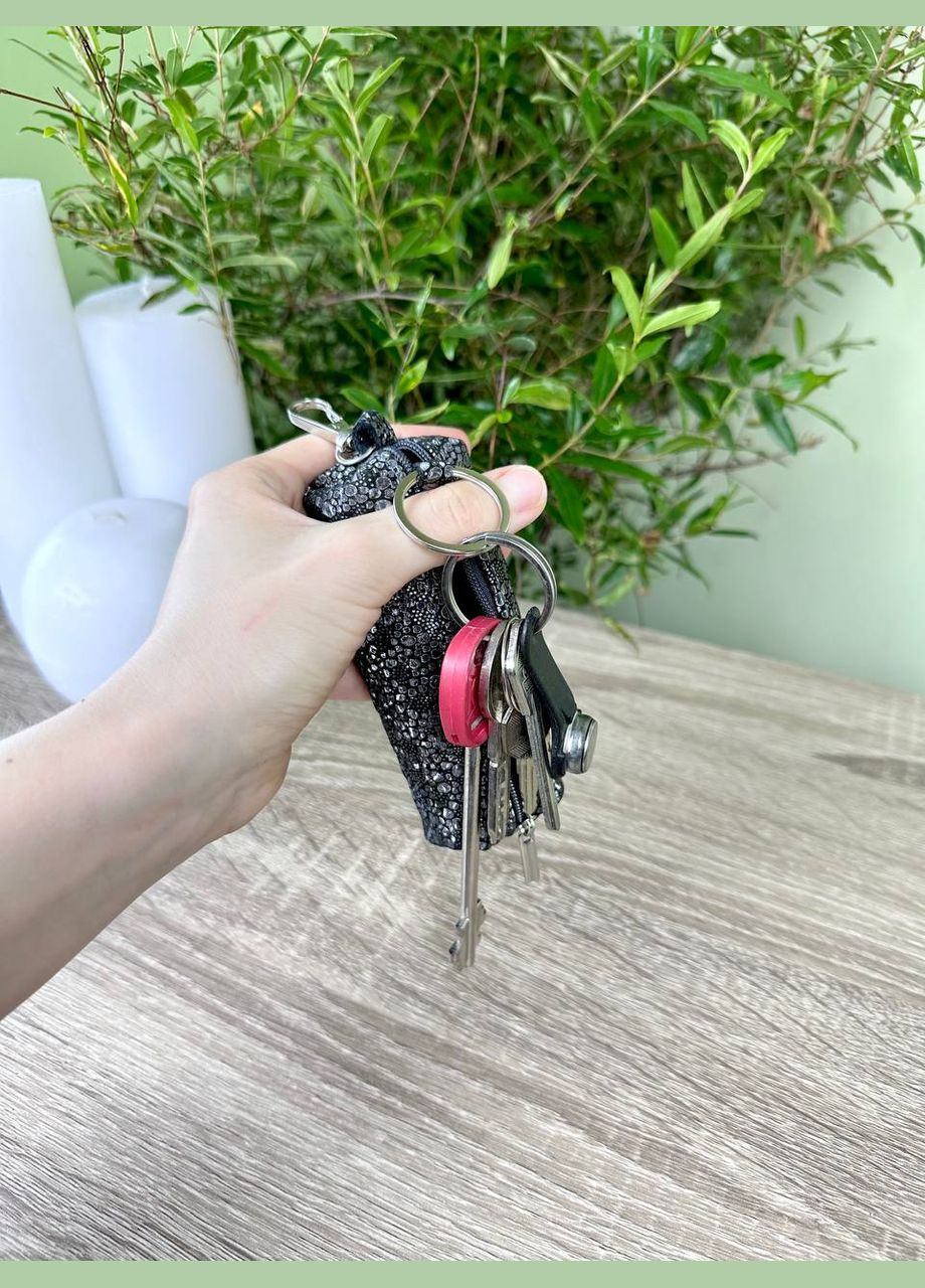 Ключница кожаная для обычных ключей на змейке с карабином VI&VA (299383305)