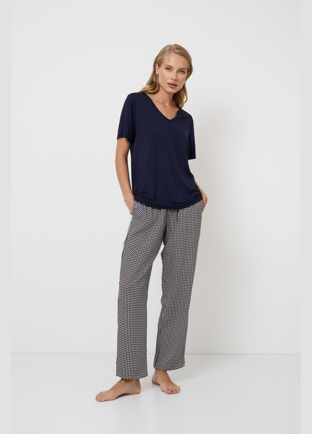 Темно-синя всесезон піжама футболка + штани Aruelle