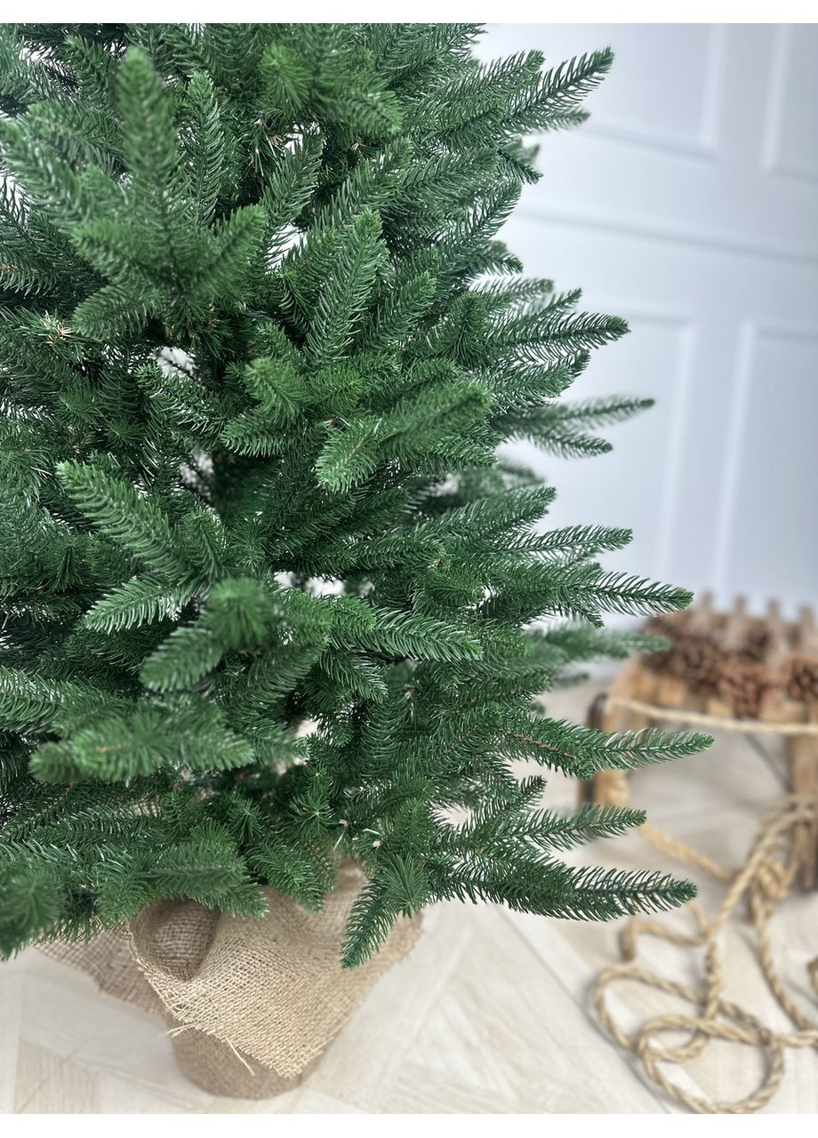 Искусственная новогодняя елка литая Classic, украшенная мешковиной, 120 см, зеленая HVOYA (371797862)