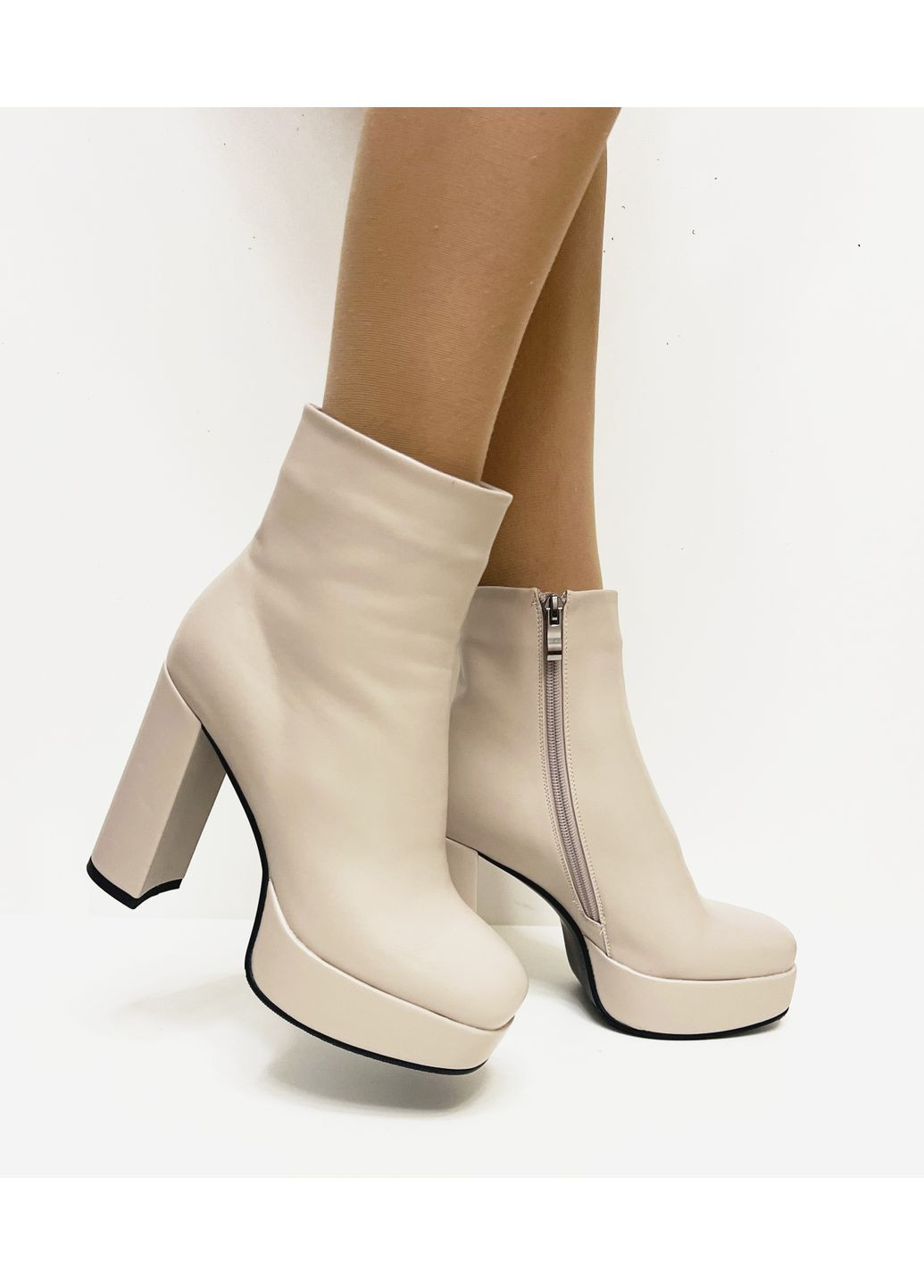 Бежеві ботильйони жіночі Loretta черевики нарядні на підборах