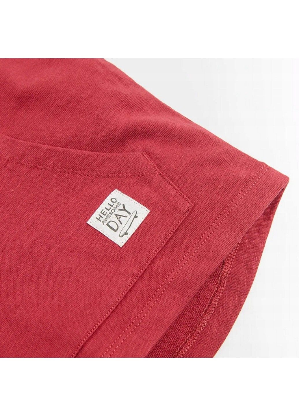 Красная демисезонная футболка Cool Club