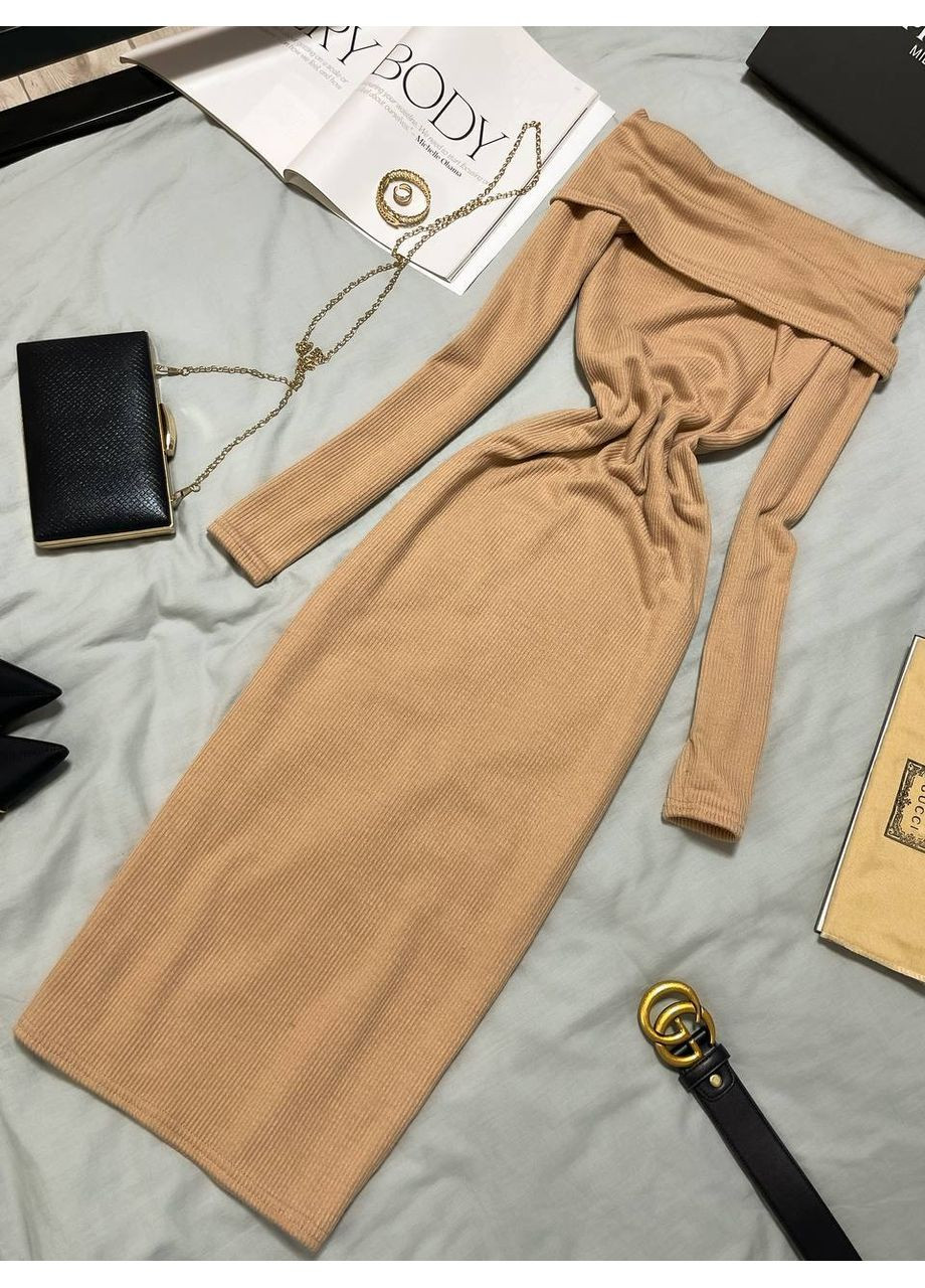 Бежева кежуал жіноча сукня міді в рубчик з відкритими плечима MonCher