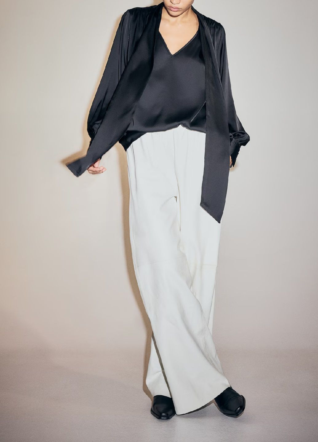 Чёрная блузка H&M