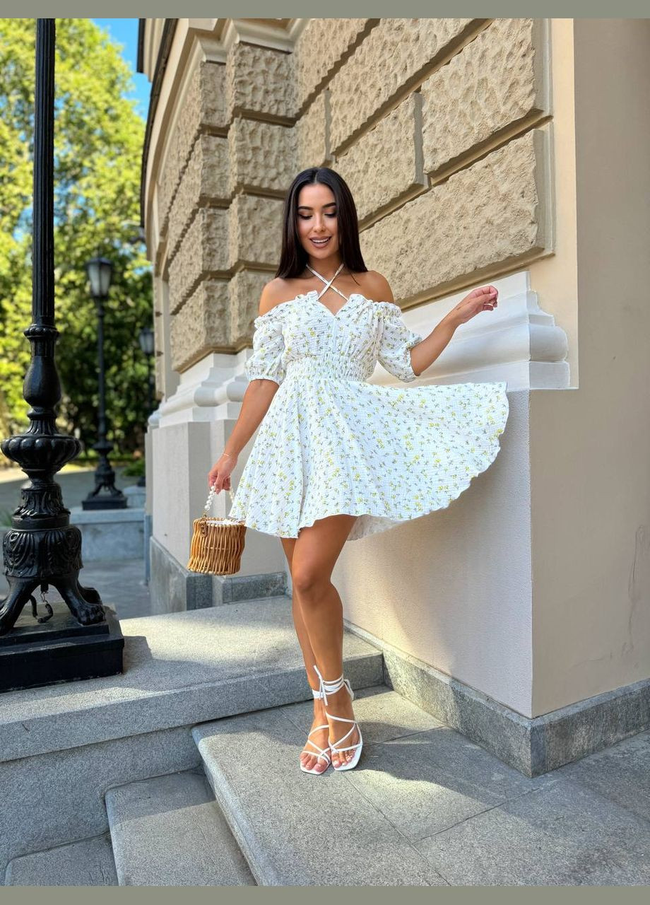 Молочное повседневный, праздничный летнее платье из муслина в цветочный принт клеш, с открытыми плечами Style Point с цветочным принтом