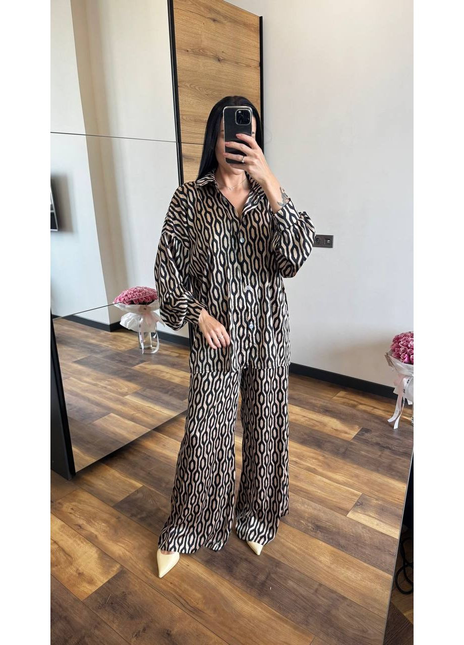 Красивий бежевий костюм трійка в цікавому принті. No Brand 345-3 (350314013)