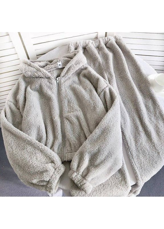 Серая зимняя женская махровая пижама Avanti