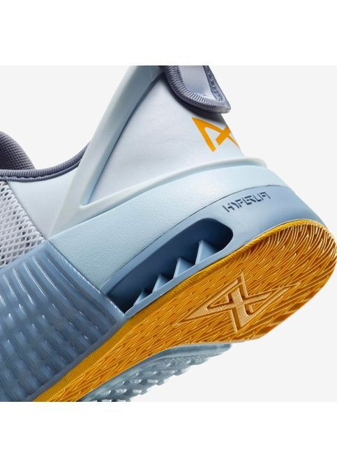 Сірі Літні кросівки m metcon 9 flyease Nike