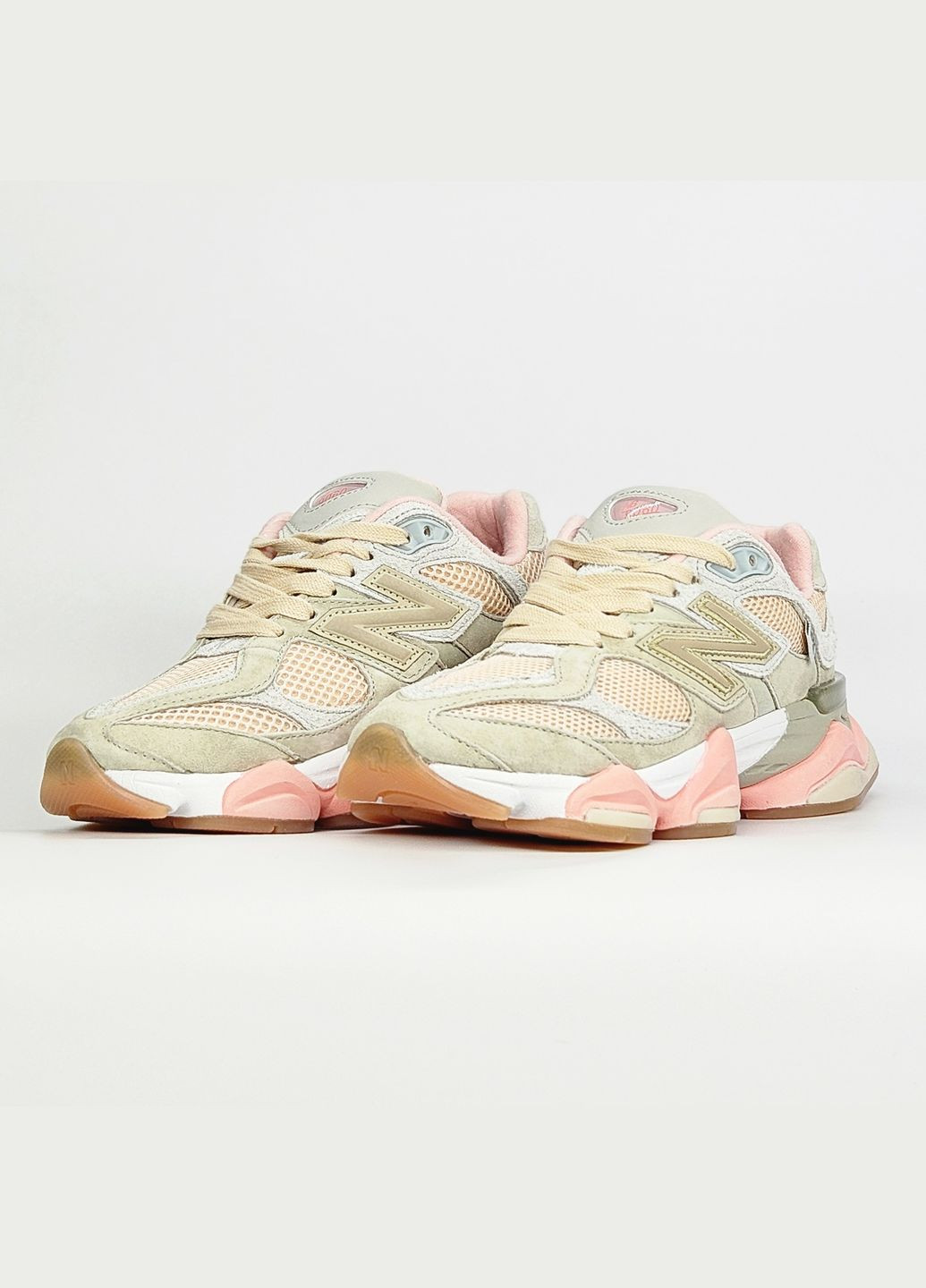 Кроссовки женские New Balance 9060 grey pink \ Нью Беланс 9060 серые розовые No Brand серые демисезоны (302002699)