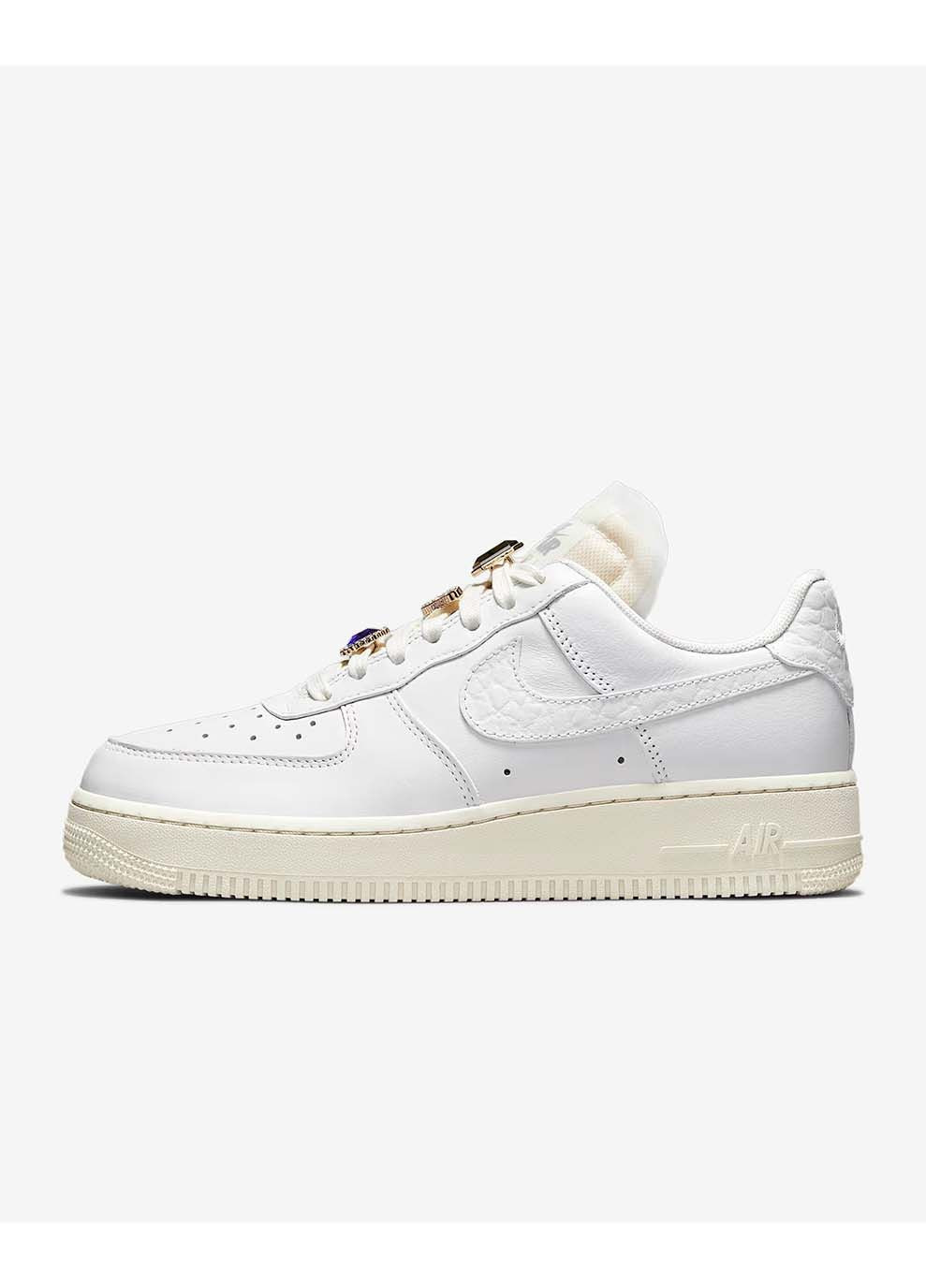 Женские Кроссовки WMNS AIR FORCE 1 LO PRM Белый Nike белые демисезоны (367188462)