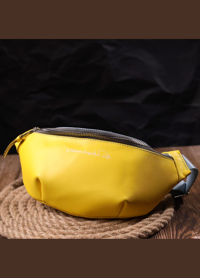 Патріотична шкіряна сумка-бананка з написом З Україною в серці жовто-блакитна (sku_16760) No Brand (329853288)