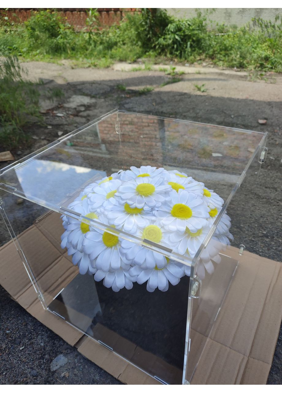 Букет из атласных лент в акриловом кубе ромашки. No Brand (368672313)