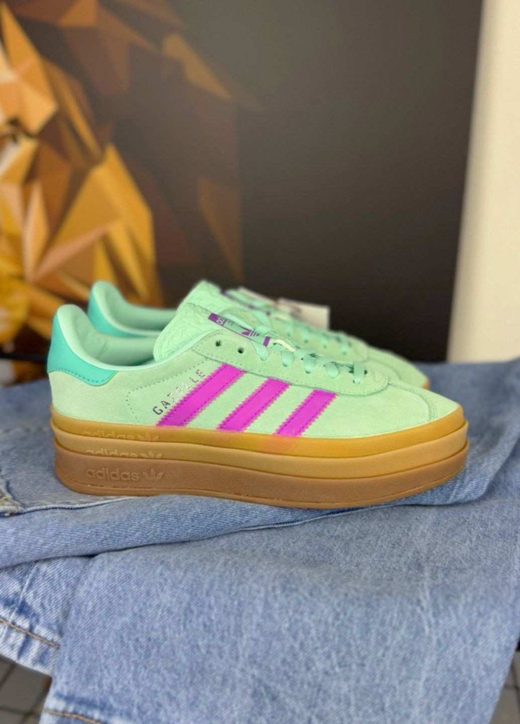 Салатові всесезонні кросівки adidas Gazelle Bold
