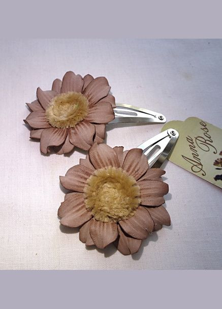 Шпилька тик так з квітами з фоамірану ручної роботи "Ромашка Капучино" No Brand (349842386)