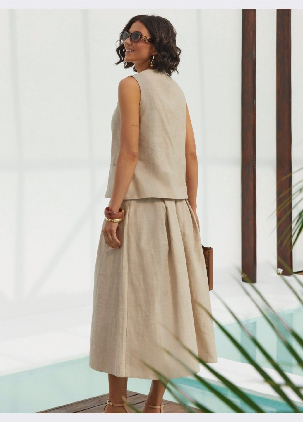 бежевый костюм с юбкой и жилетом Dressa (331871087)