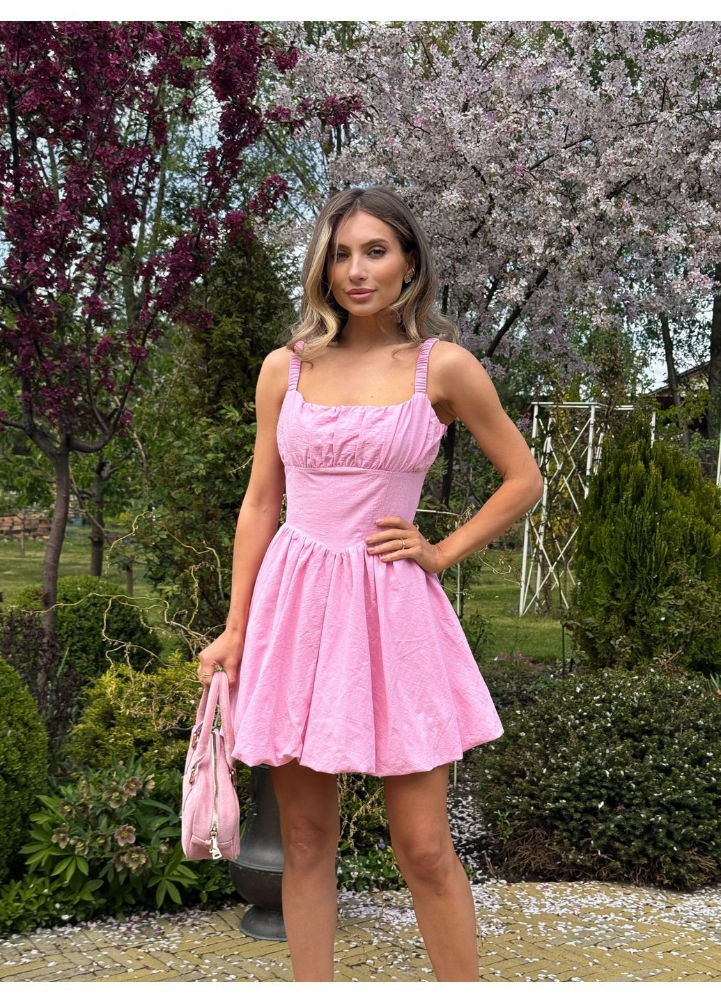 Рожева кежуал сукня з відкритими плечима Larionoff однотонна