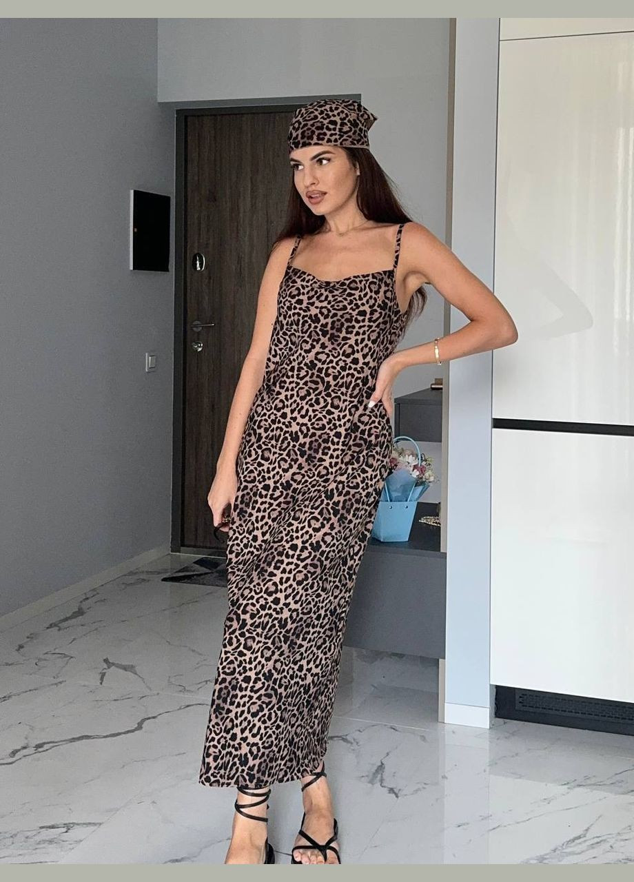 Коричневое повседневный женское платье с банданой в принте. силуэтная Avanti леопардовый