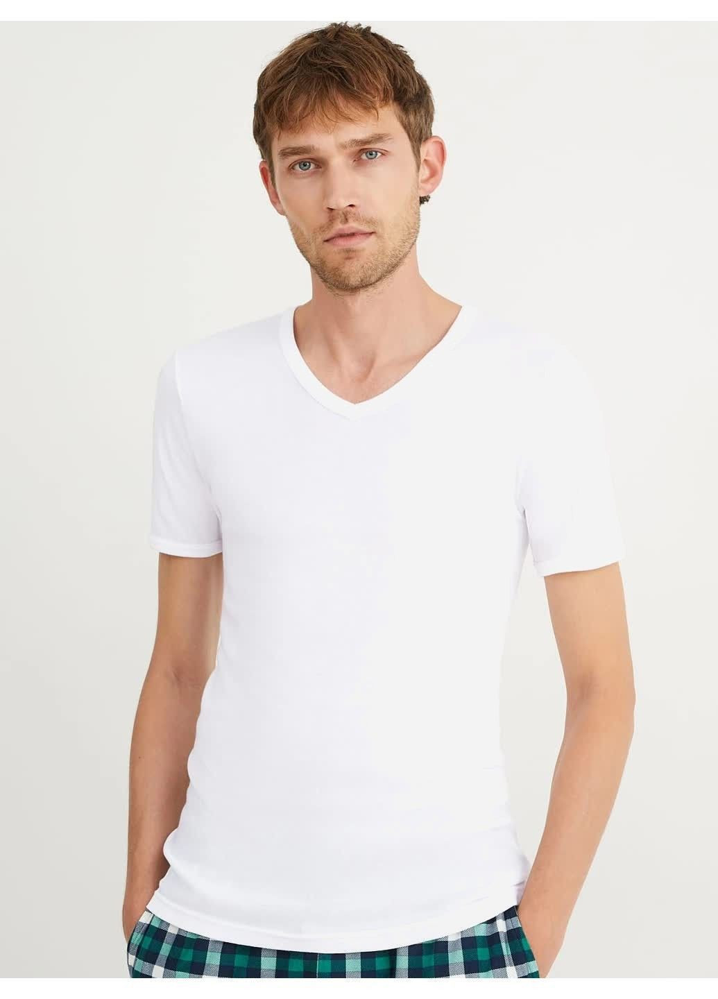 Белая футболка C&A