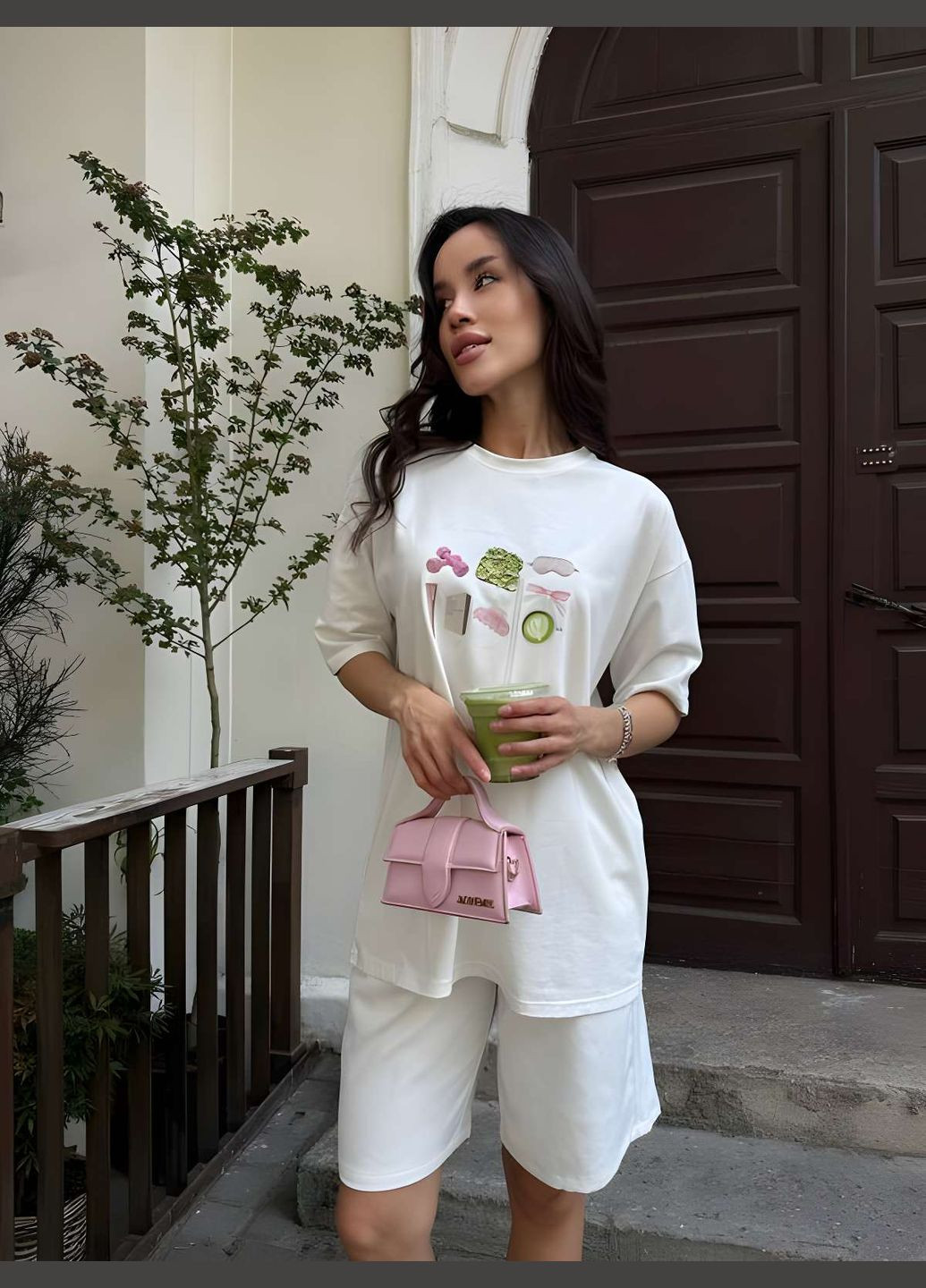 Жіноча біла бавовняна футболка із веселим принтом бавовна Україна - (339402827)