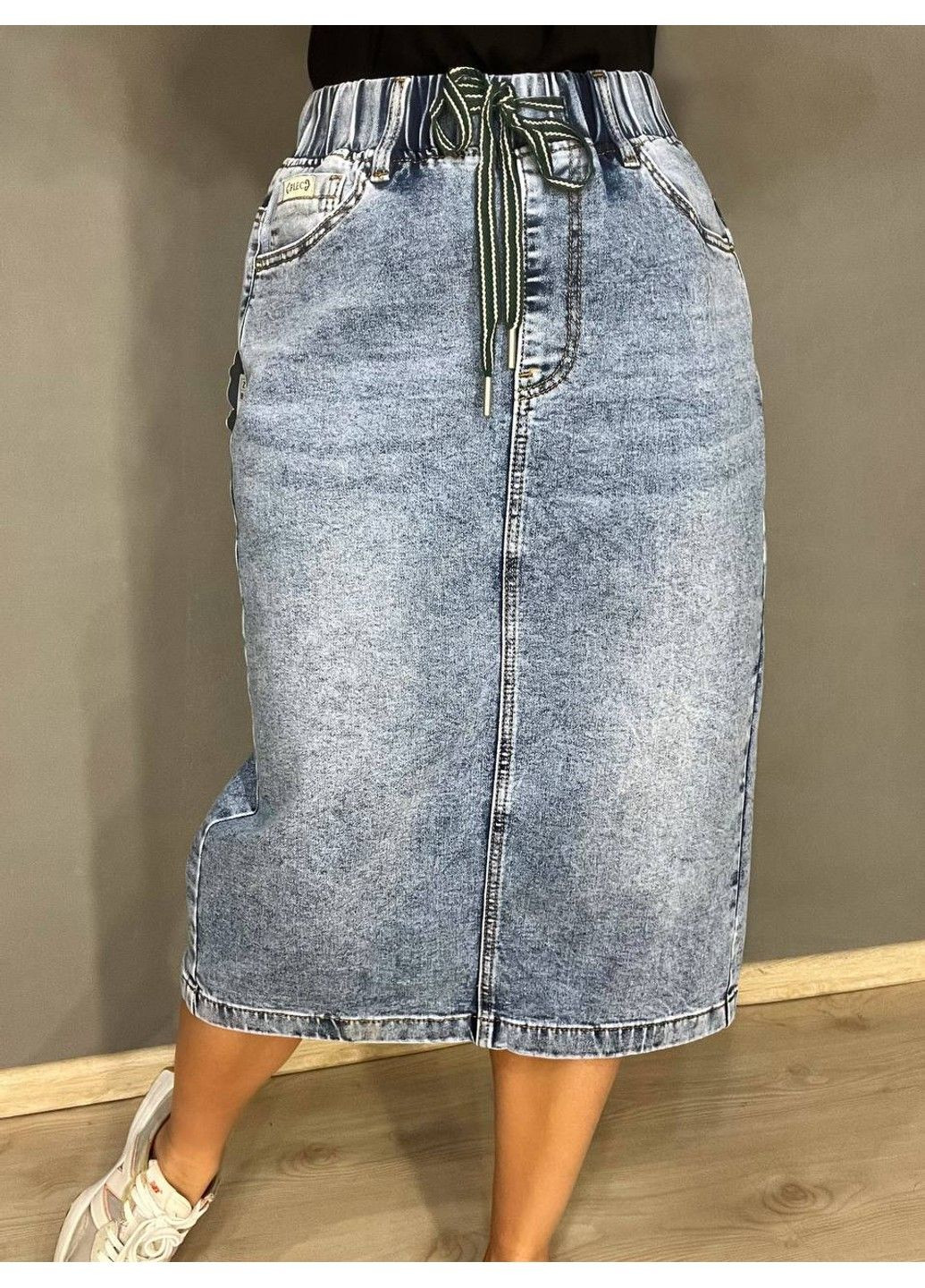 Спідниця жіноча джинсова ZJY 67501 талія на резинці зі шнурком нижче коліна розріз позаду блакитна No Brand (322948911)