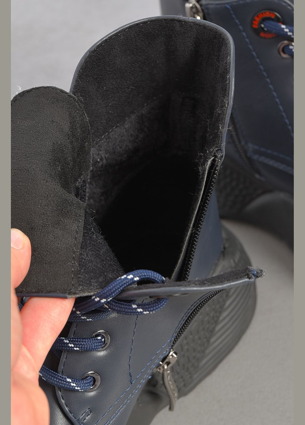 Осенние ботинки женские демисезонные темно-синего цвета дезерты Let's Shop без декора из искусственной кожи