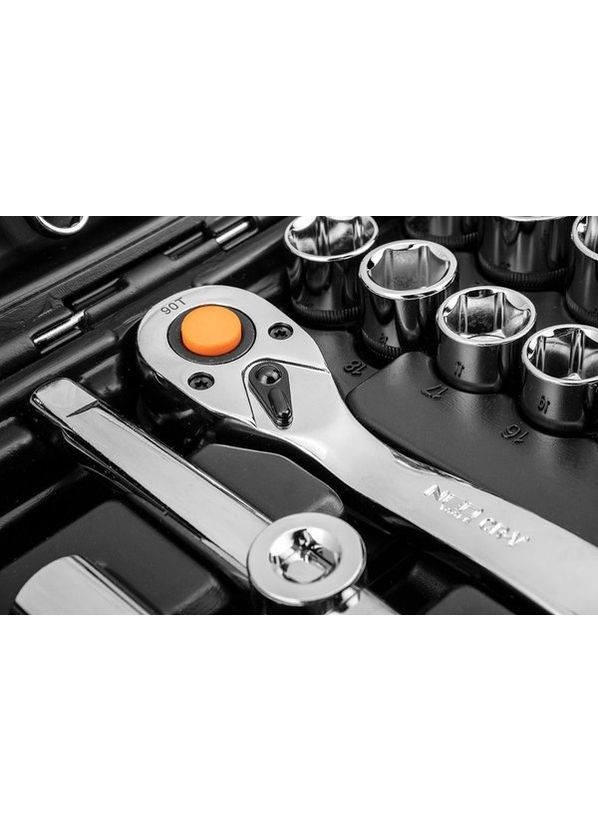 Набор инструментов, 82шт, 1/2", 1/4", CrV, eco кейс (10-058) Neo Tools (360428023)
