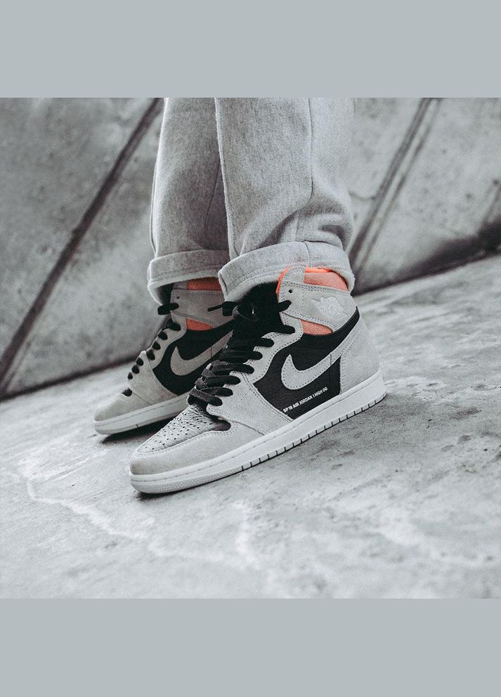 Черные всесезонные кроссовки air jordan 1 retro high neutral grey hyper crimson - 555088-018 38 Nike