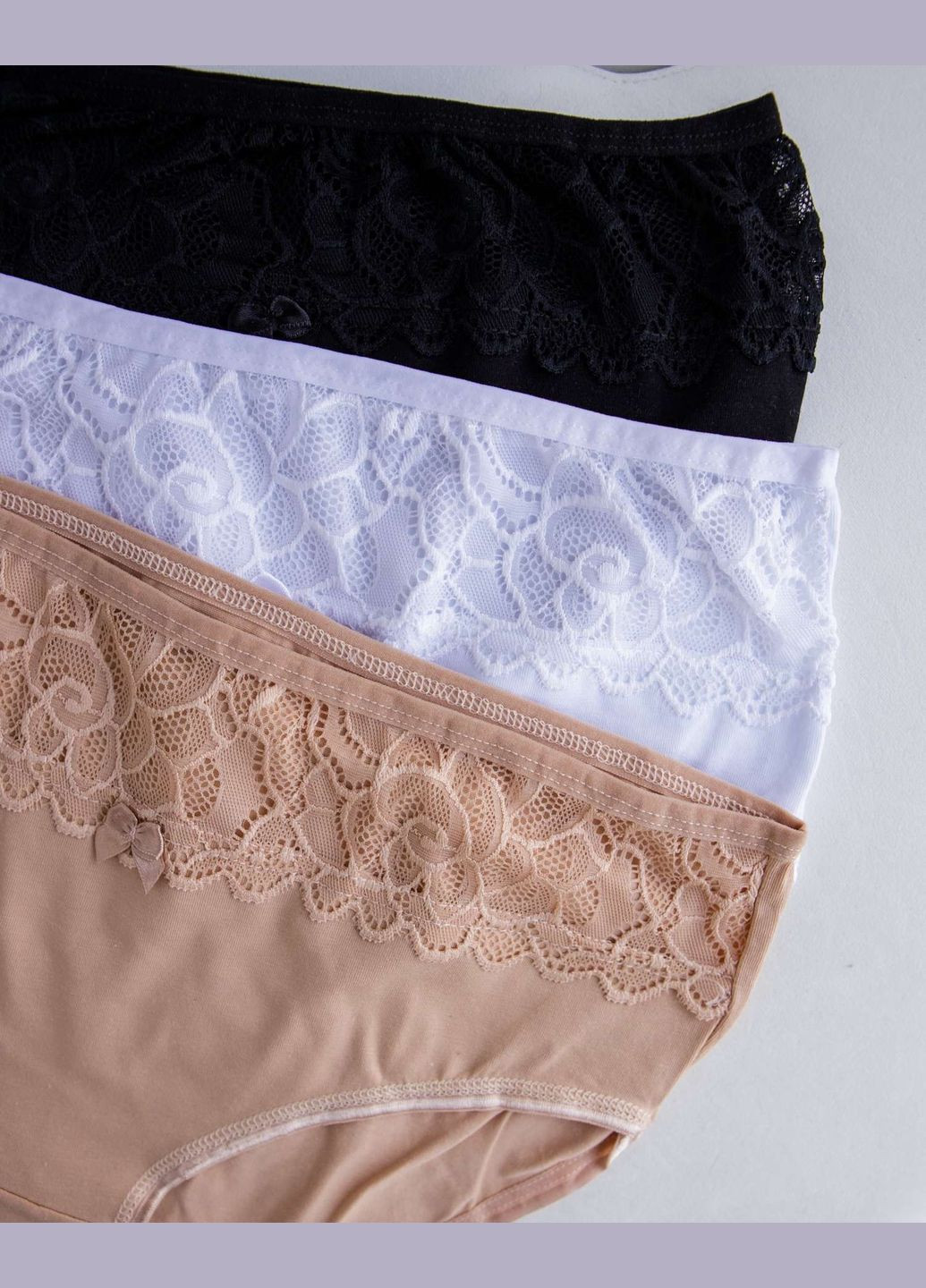 Набір жіночих трусиків з мереживом, 5 шт. Nicoletta (342119853)