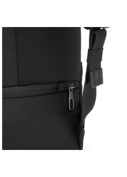 Рюкзак туристический Metrosafe X 20L черный (30640100) Pacsafe Metrosafe X 20L чорний (370014937)