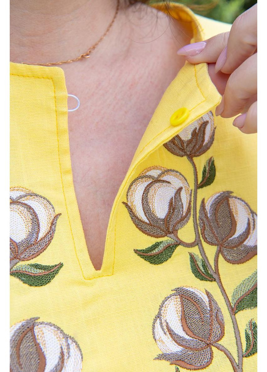 Жовта жіноча лляна блуза жовтого кольору з вишивкою білої бавовни на рукавах і грудях в етно стилі, m льон (301033943)