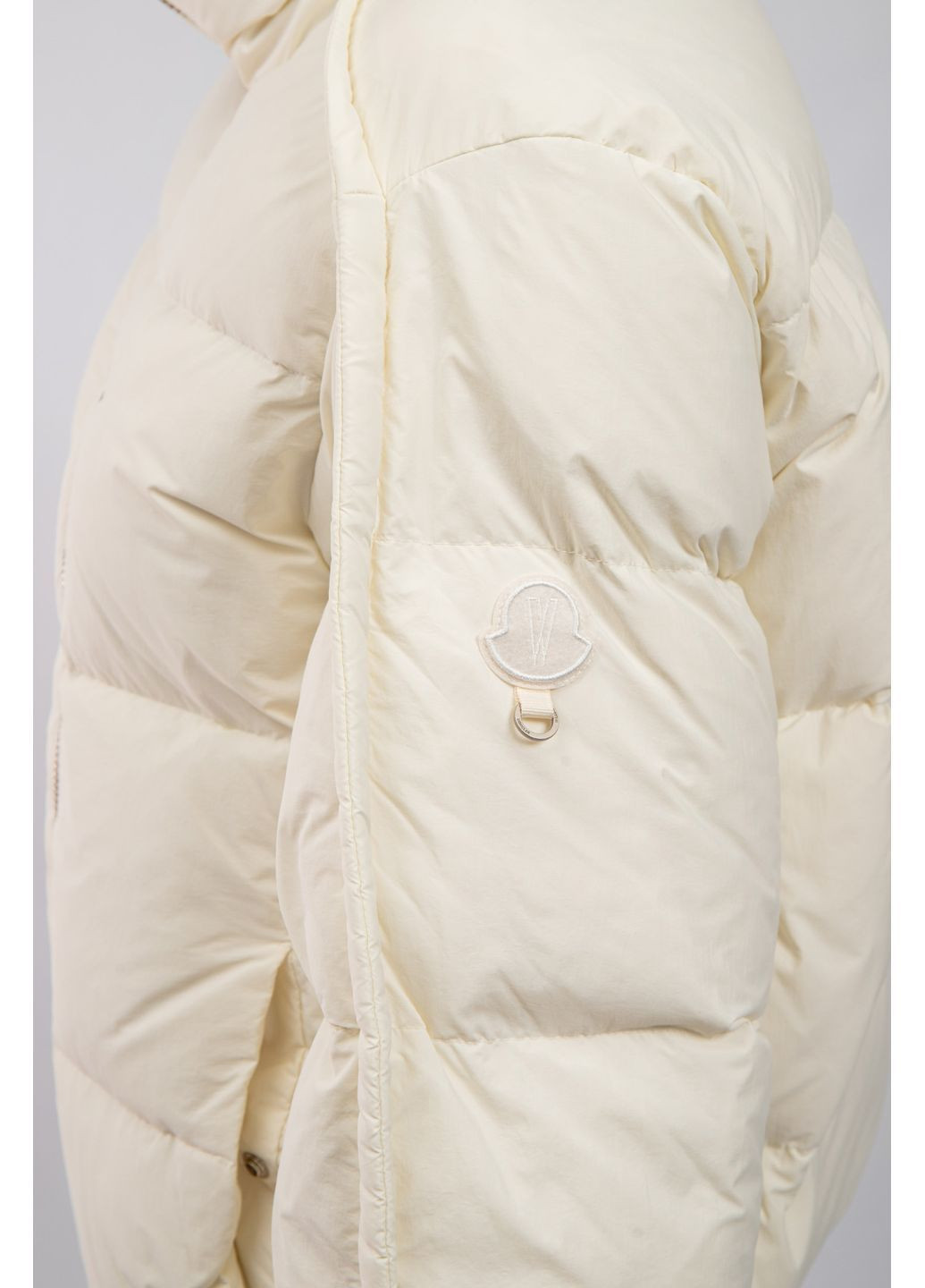 Молочний зимній Пуховик Moncler