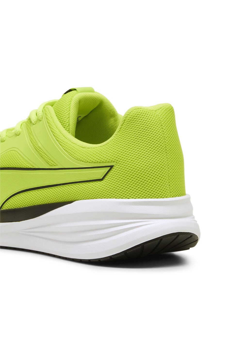 Зелені всесезонні кросівки transport running shoes Puma