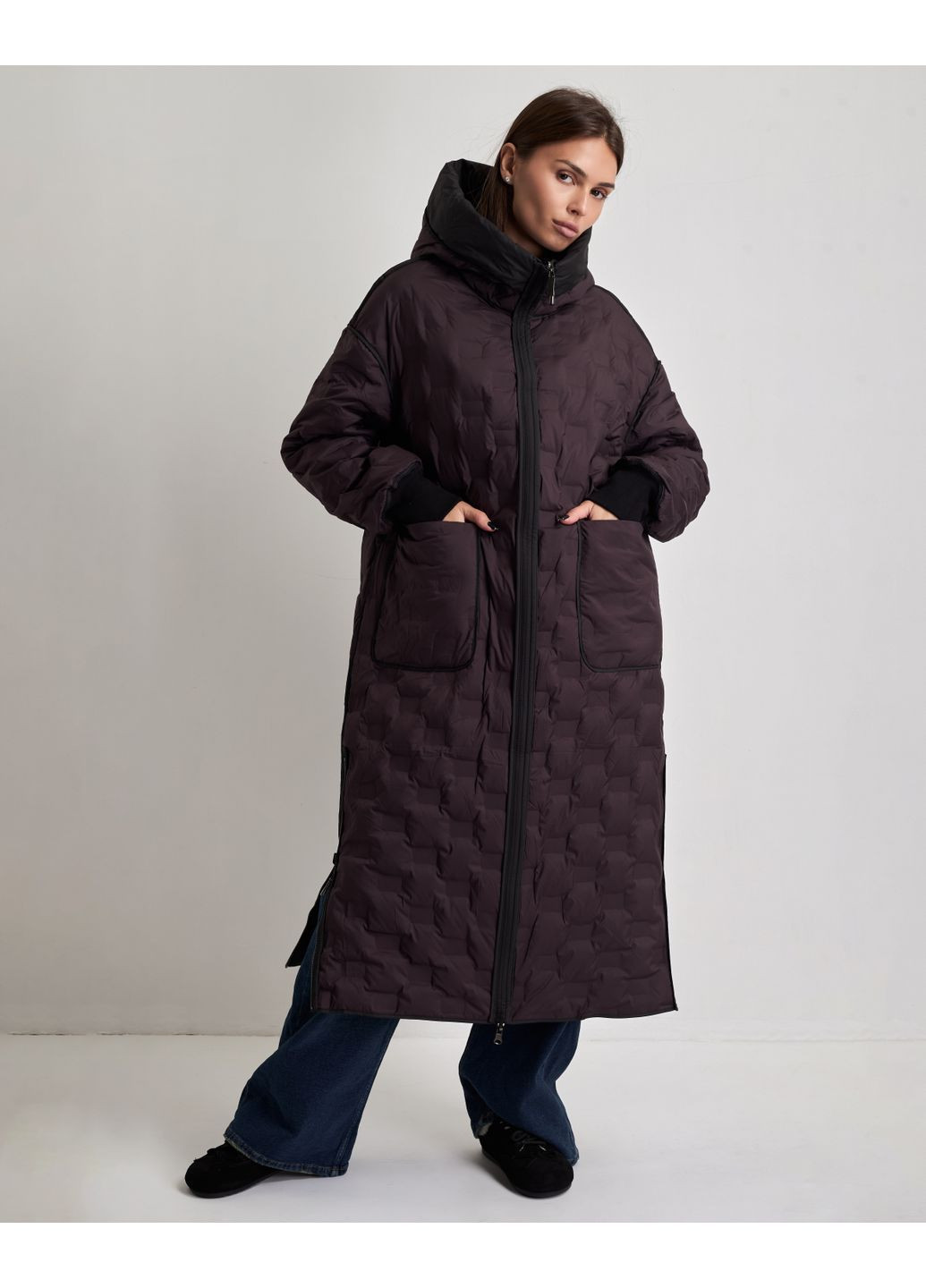 Темно-коричневе демісезонне Пальто двостороннє чорний / шоколадний Sobello