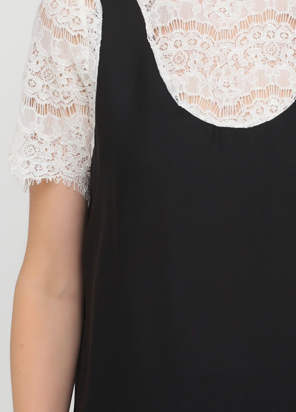 Чёрно-белую блуза No Brand