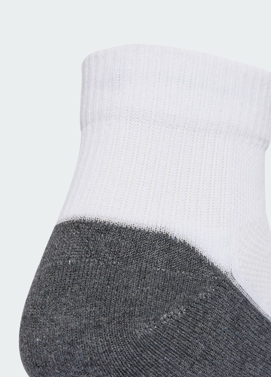 Білі три пари шкарпеток performance climacool cushioned quarter adidas логотипи (322340415)