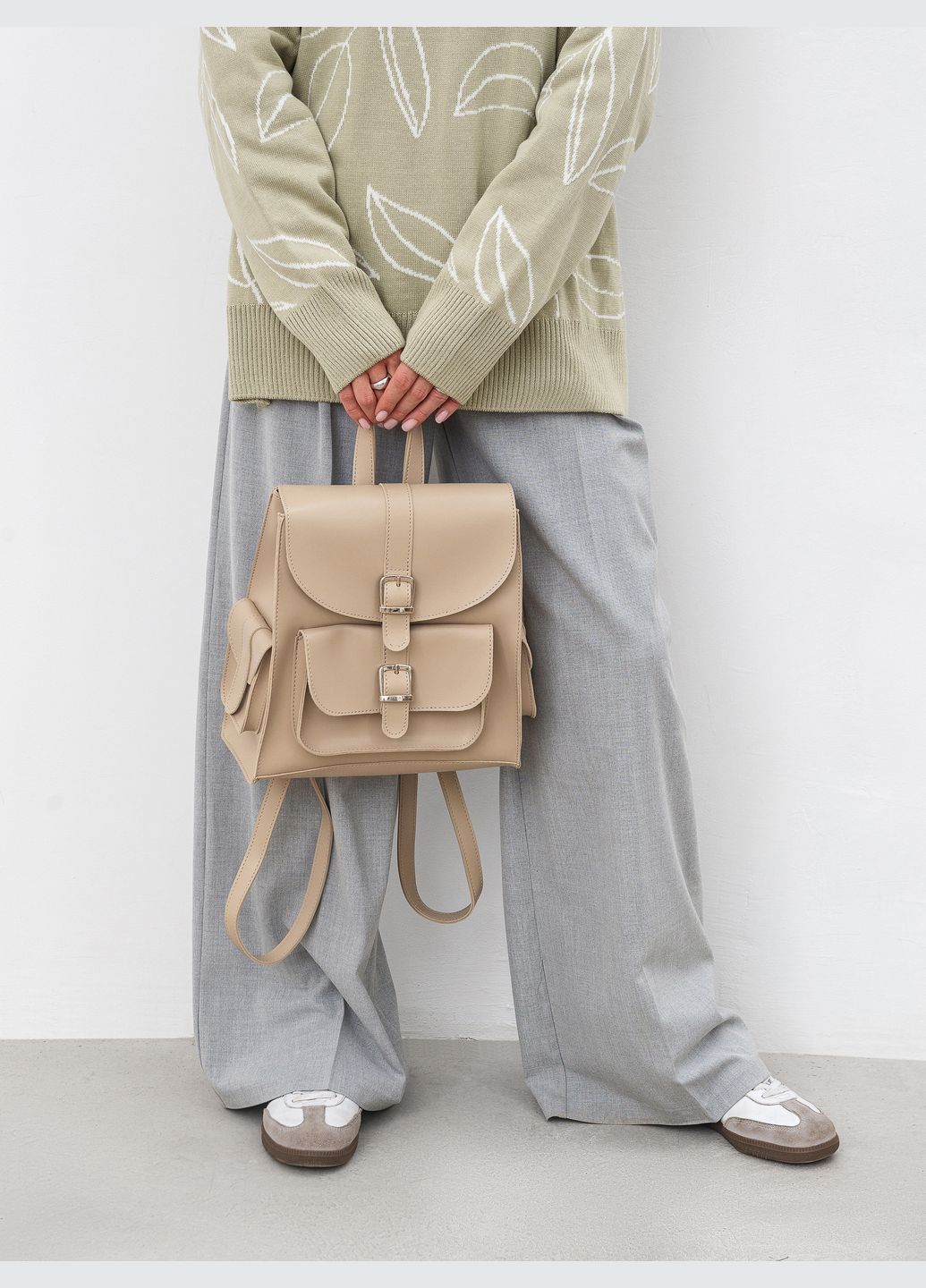 Рюкзак з кишенями і пряжками на кнопці-магніт Romashka Леві (311301945)