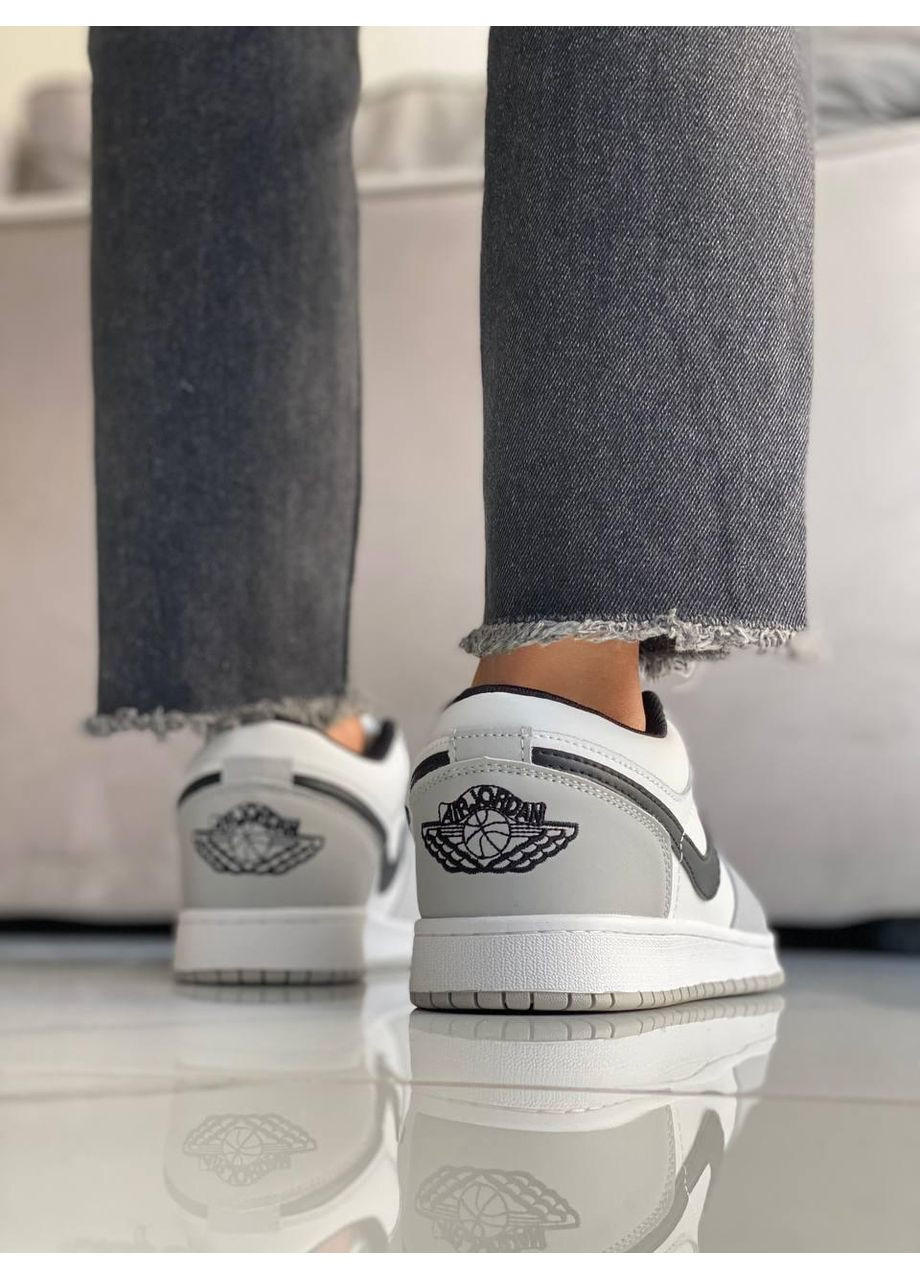 КРОССОВКИ ЖЕНСКИЕ NIKE AIR JORDAN RETRO 1 LOW GREY WHITE «BLACK LOGO» НАЙК АИР ДЖОРДАН No Brand серые демисезоны (369390991)