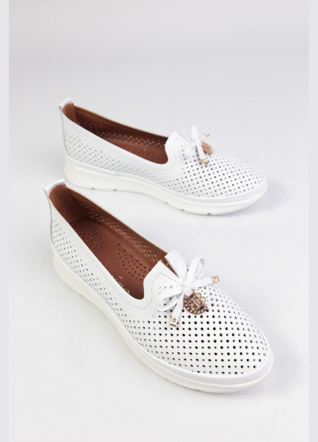 Жіночі балетки Benito | білі однотонні натуральна шкіра (323136719)