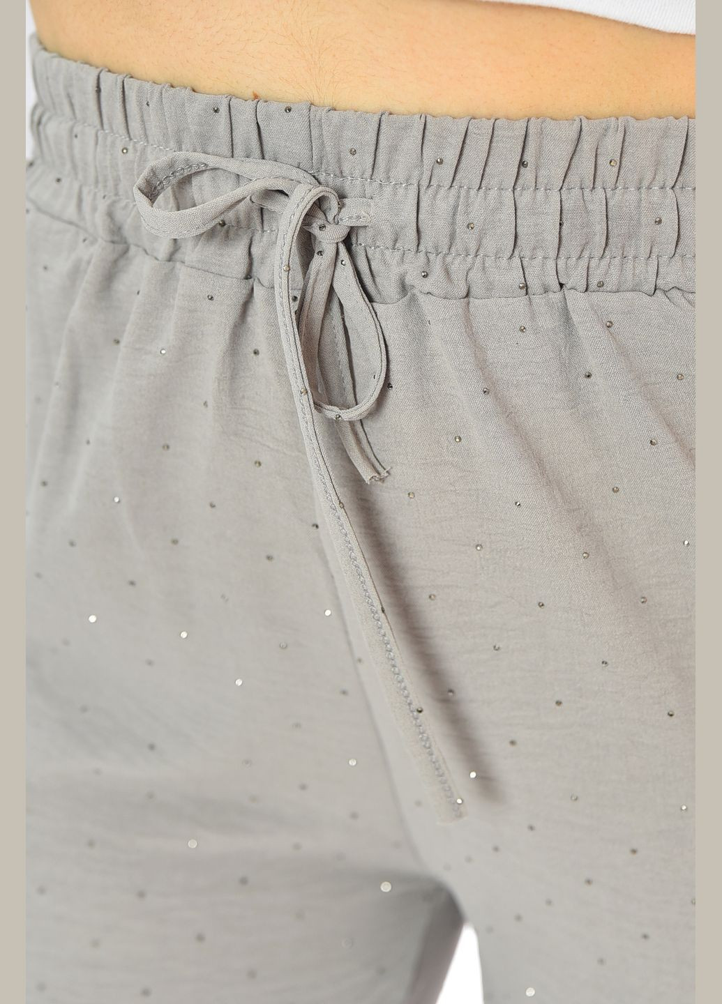 Штаны женские серого цвета со стразами Let's Shop (326488123)