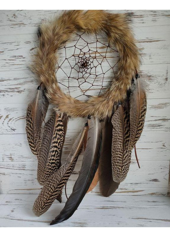 Ловец снов из перьев диких птиц и меха лисы No Brand (366871691)