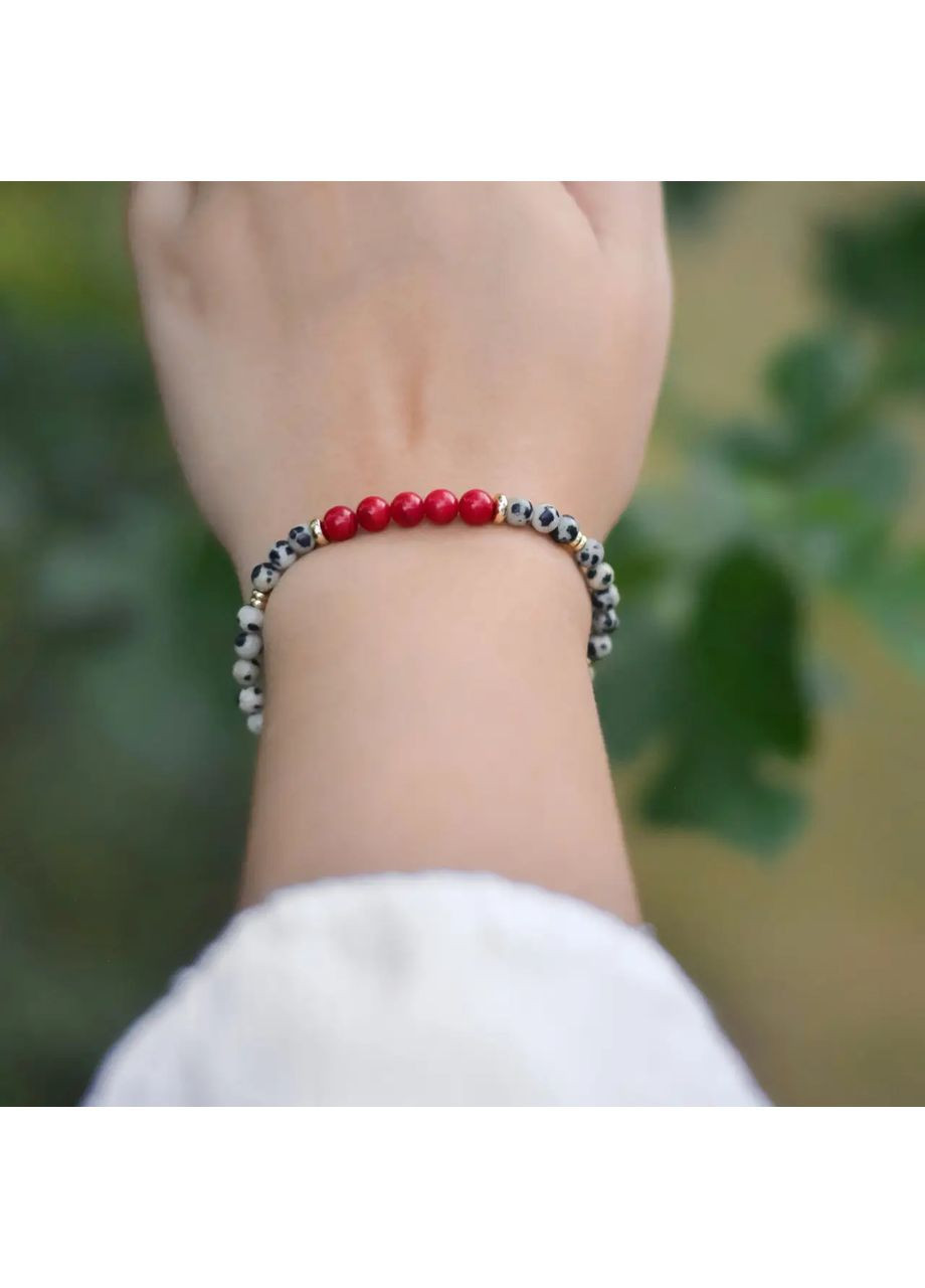 Браслет на резинке натуральный Коралл, Яшма Пятнистая +вставки гип-ный сплав цвет золото d-5-6мм+- L-18см No Brand Браслет (362695420)