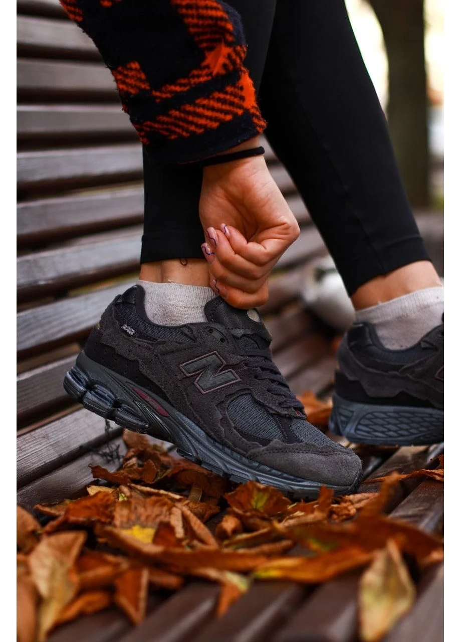 Чорні кросівки чоловічі new balance 2002r dark нью беланс 2002r демісезон No Brand
