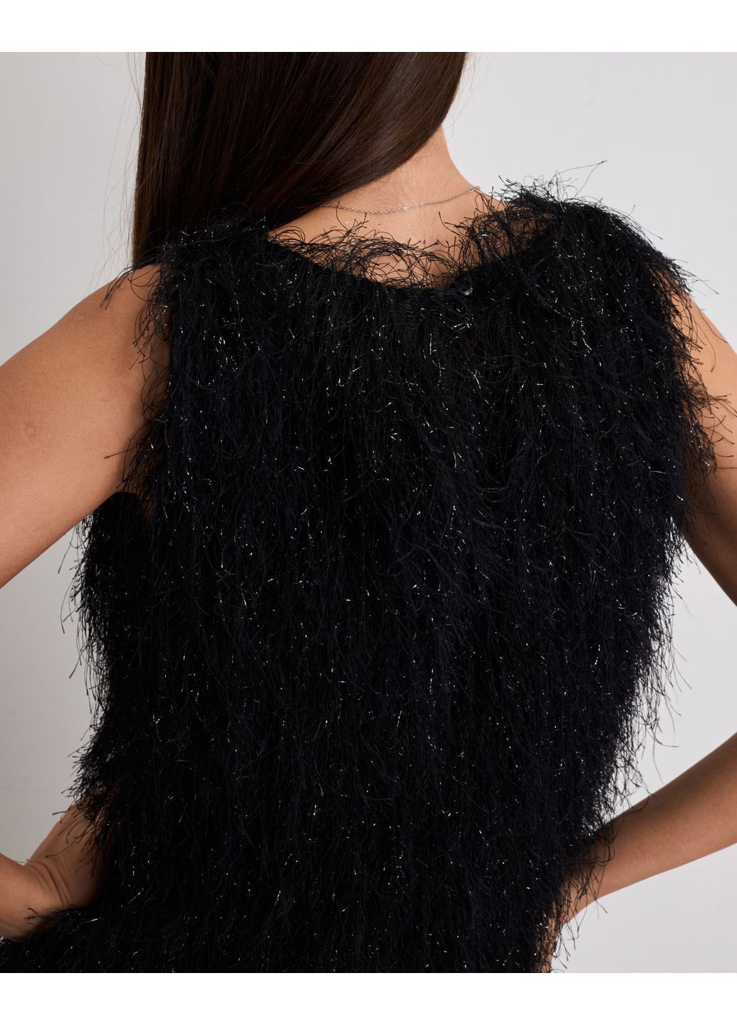 Черное вечернее пушистое мини-платье с люрексом Lefon